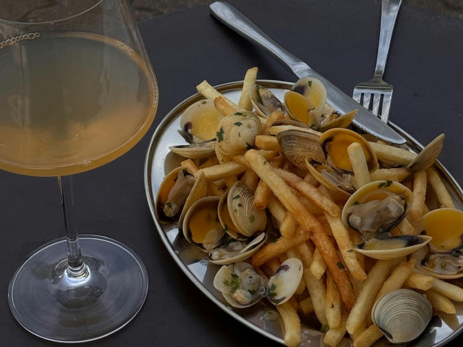 vongole frites, natural orange wine for effies nights