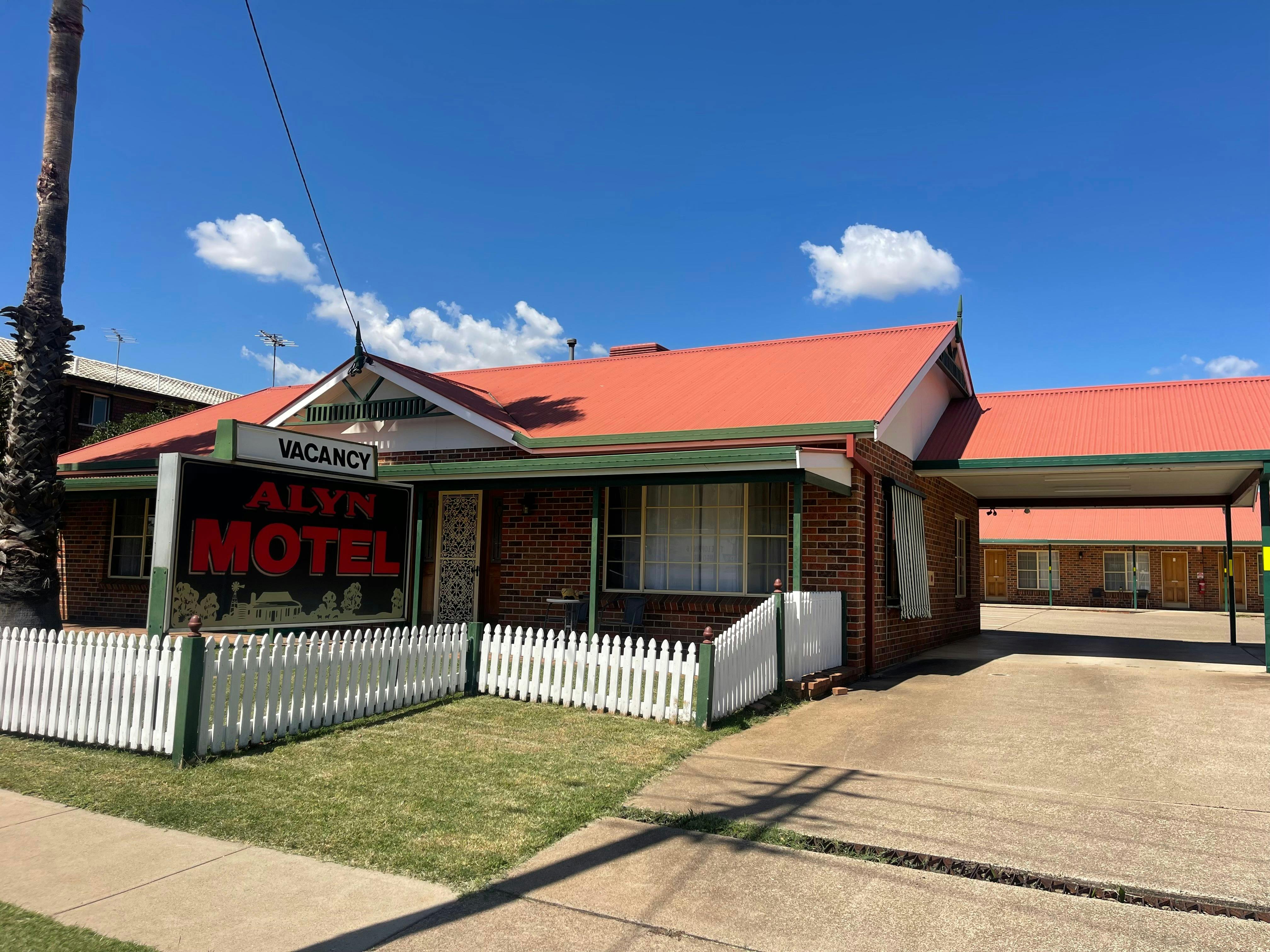 Motel view from Conadilly St