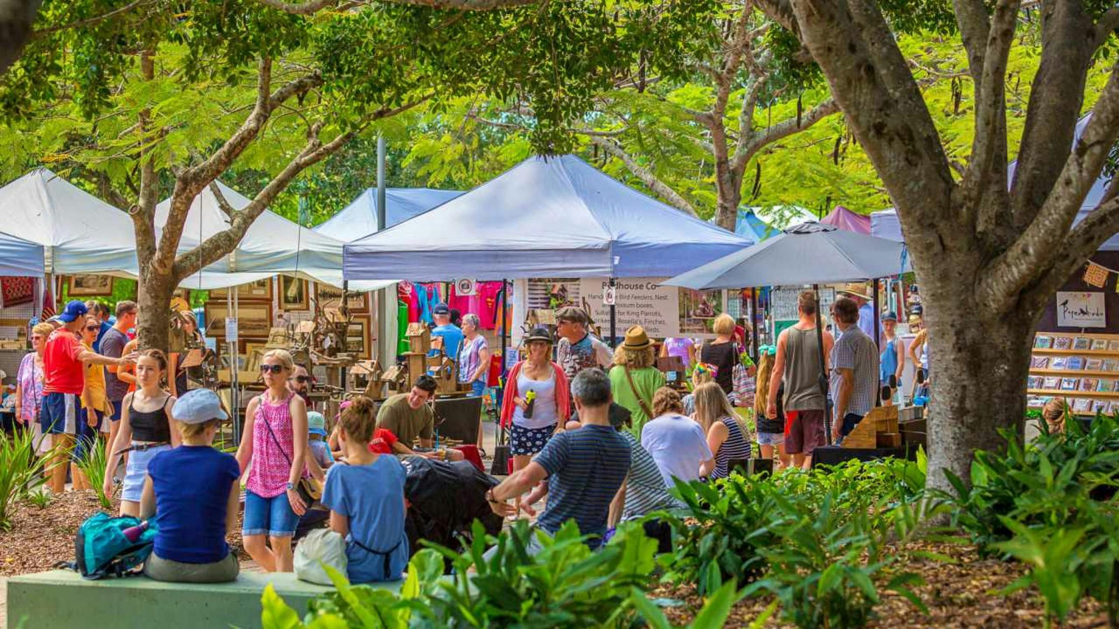 Eumundi Markets Return Bus Transfer: Sunshine Coast and Noosa