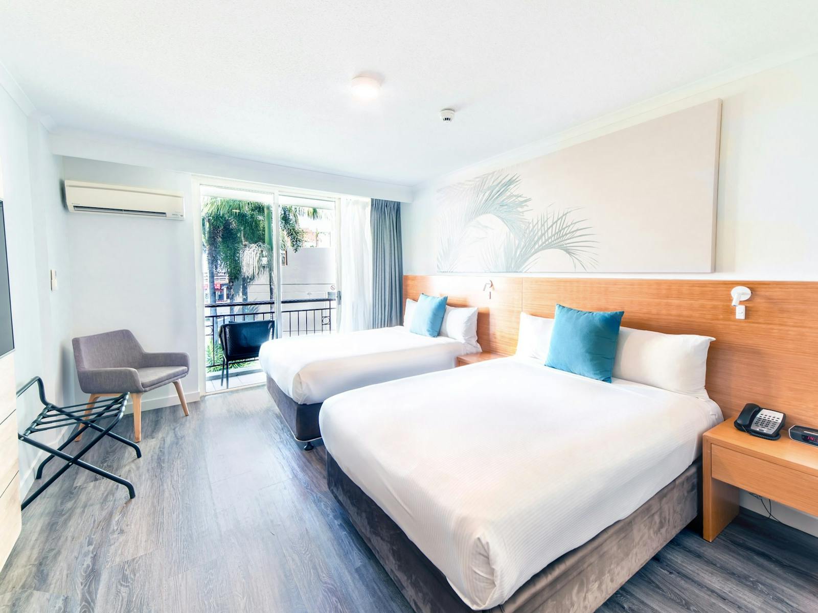 Standard room at Novotel Cairns Oasis Resort Standard room at Novotel Cairns Oasis Resort