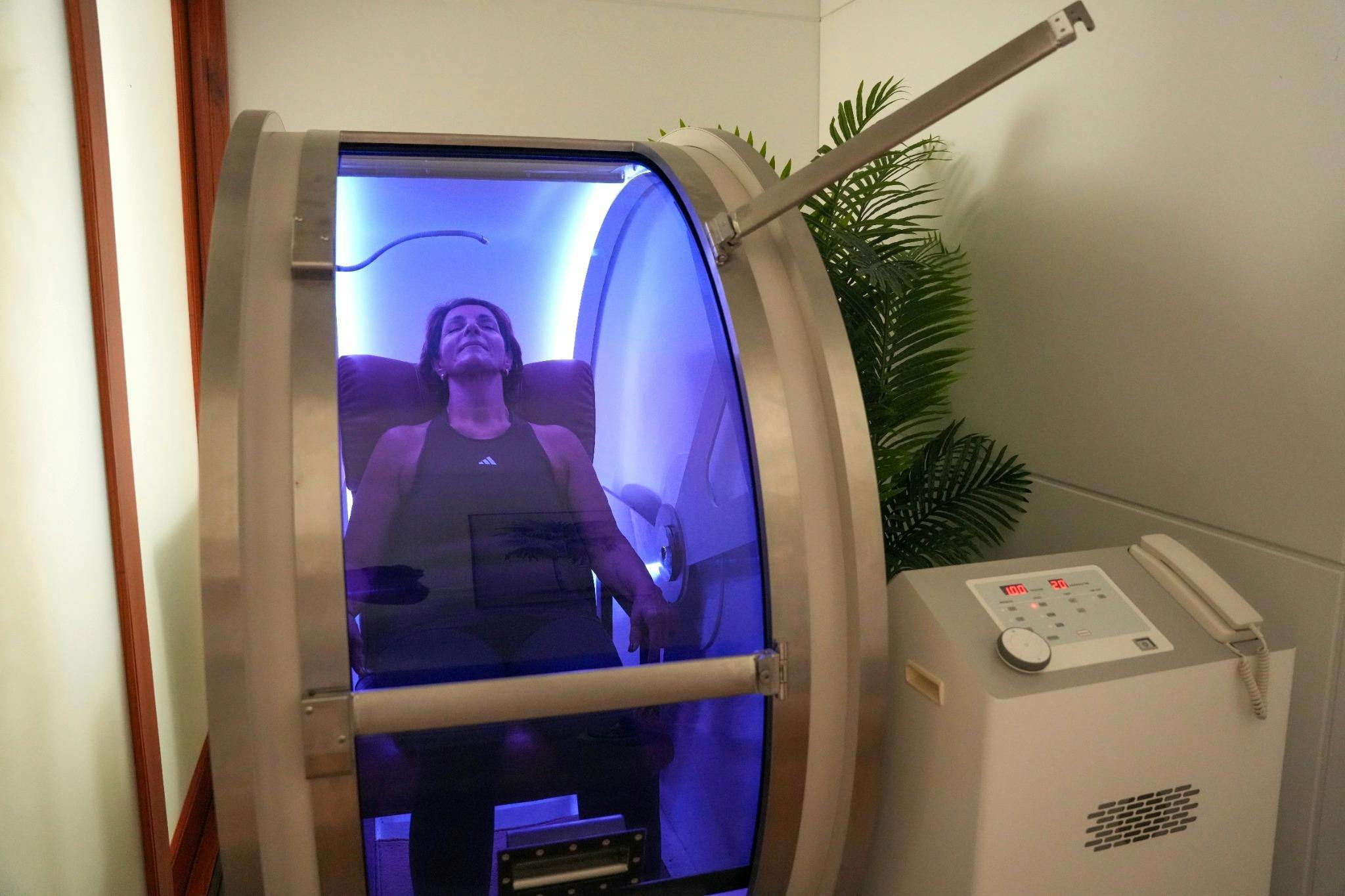 Hyperbaric oxygen chamber available at Bodyworkz Byron Bay
