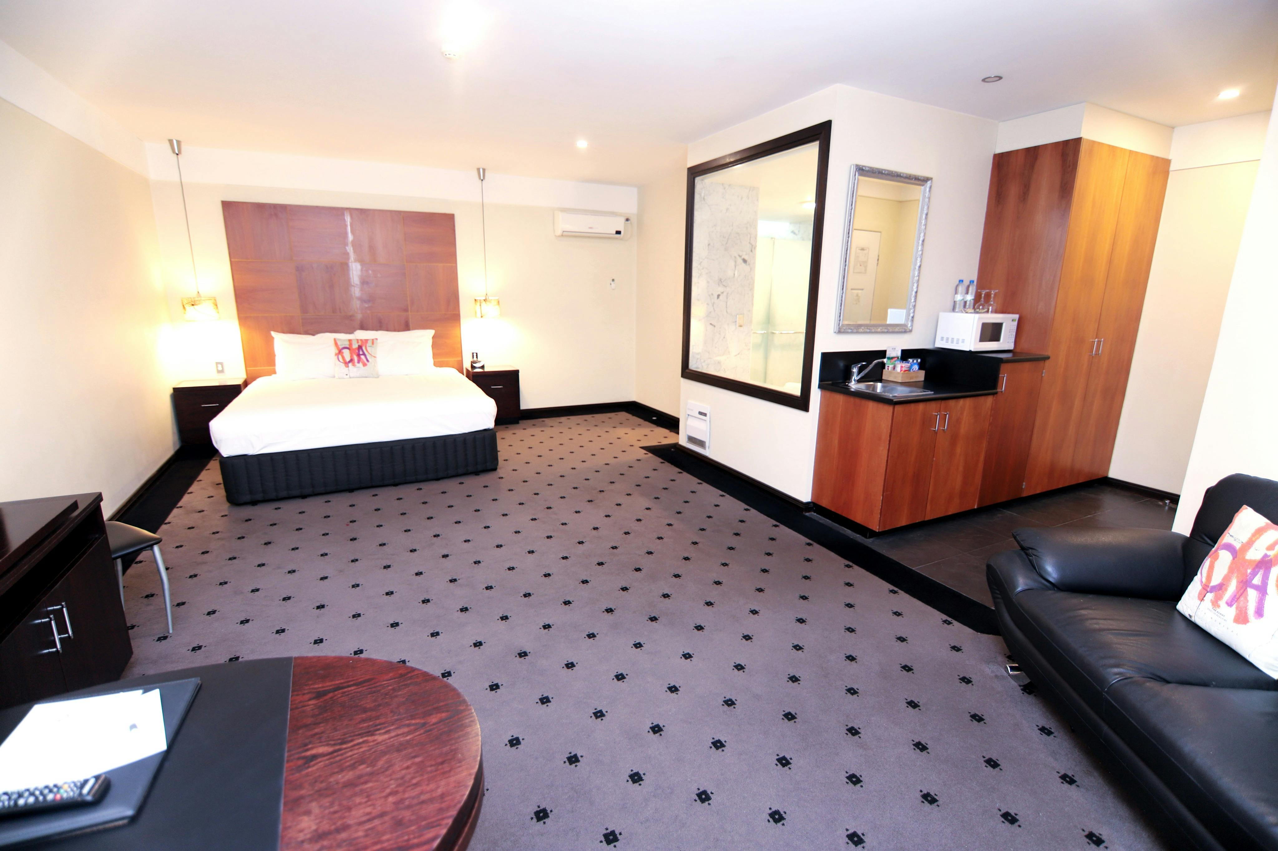 King Spa Suite