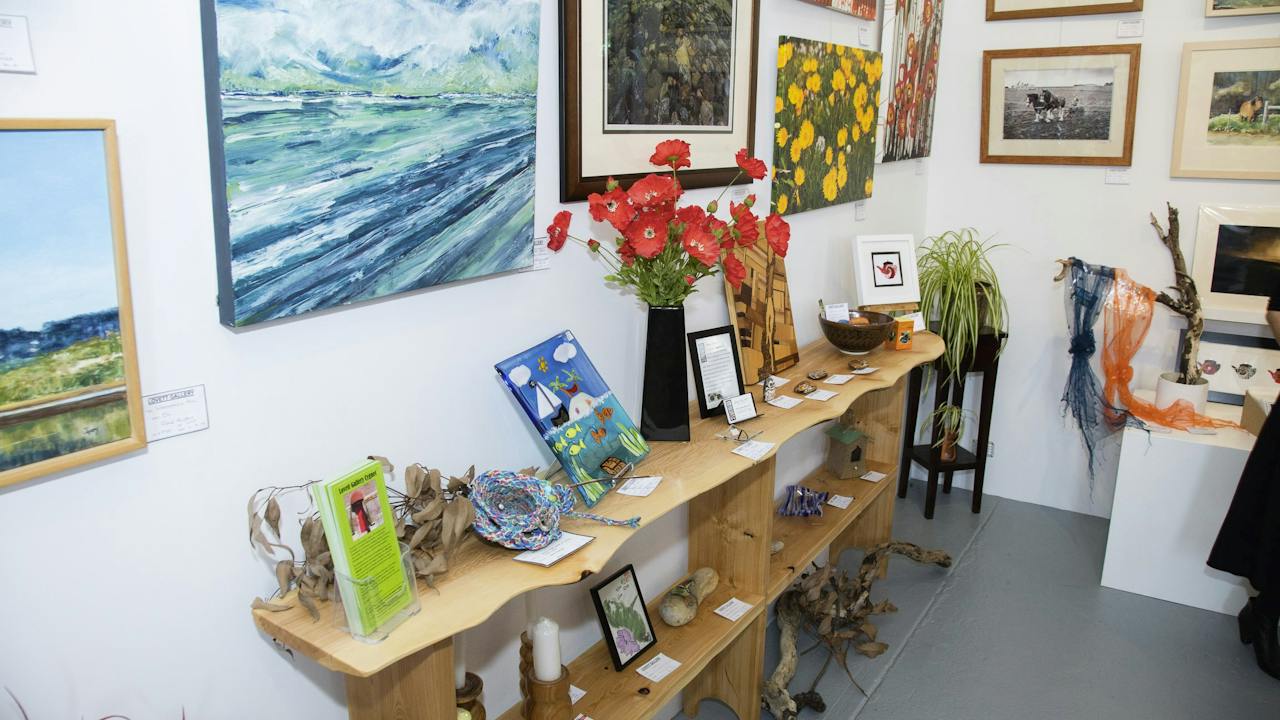 Lovett Gallery Cygnet