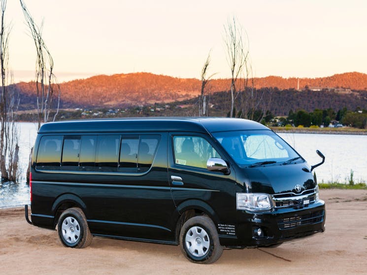 Private 4WD Bus Transfer in our 8 seater from Canberra to Perisher or Thredbo