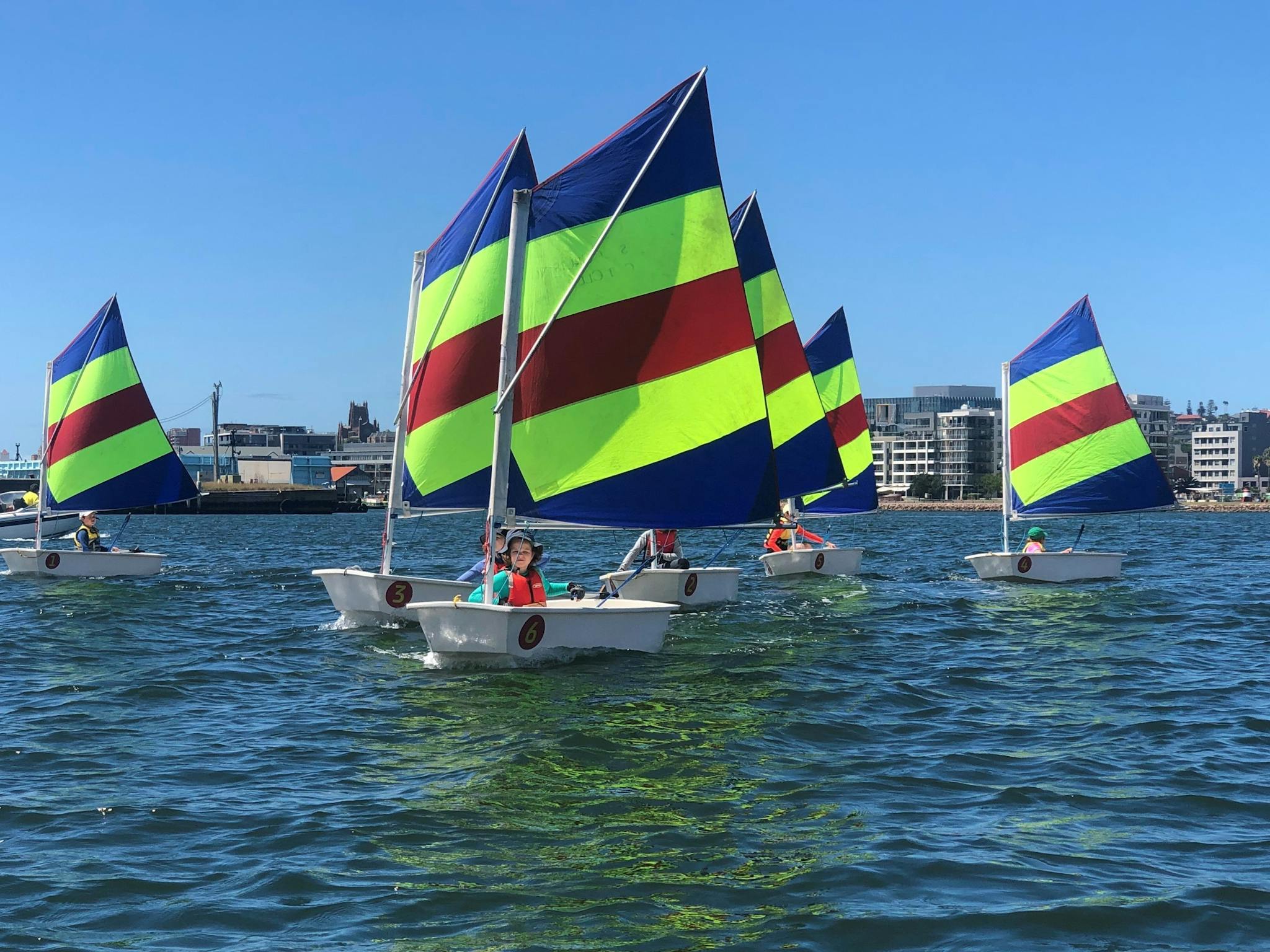 newcastle yacht club sailing lessons