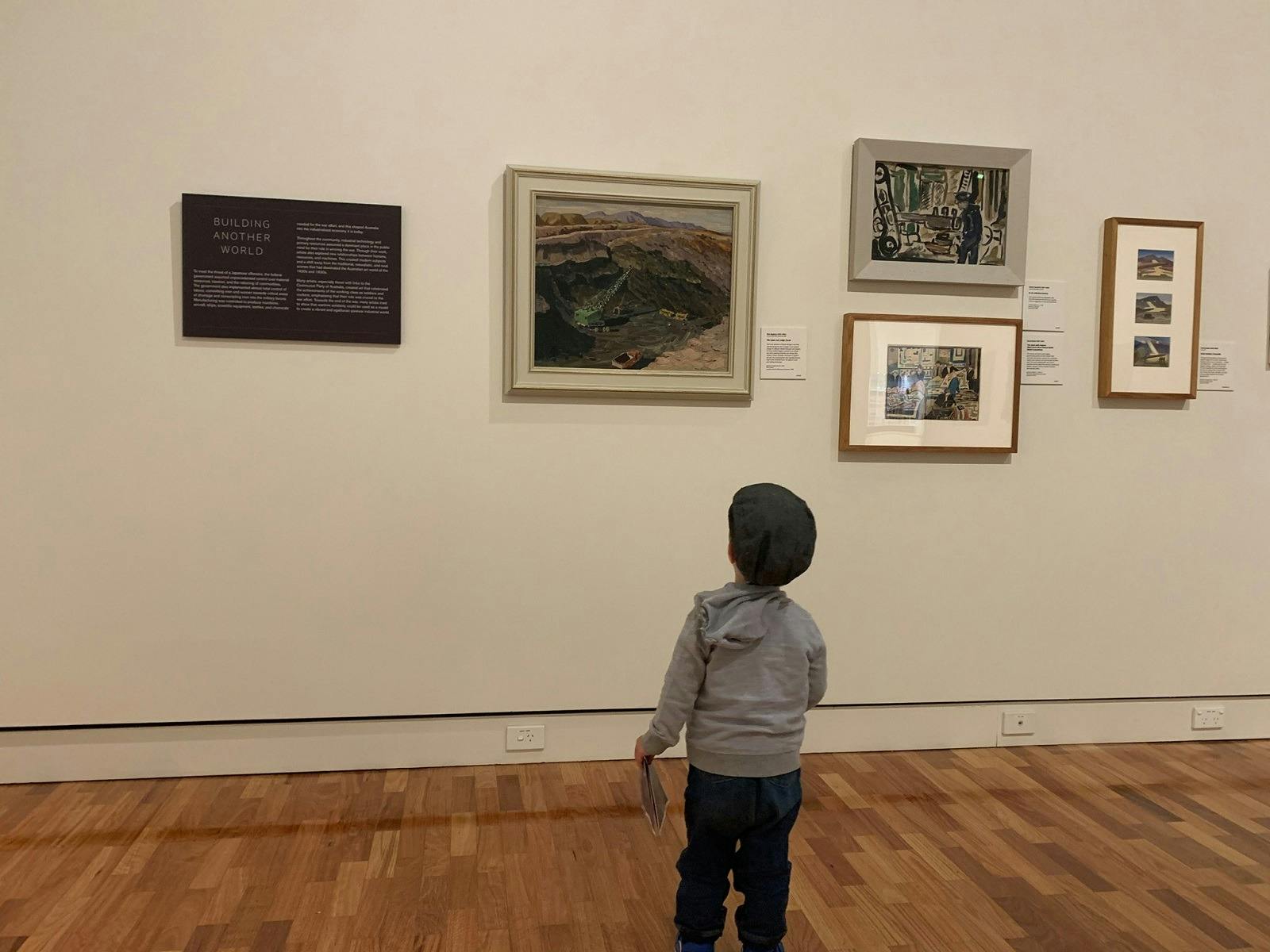 火焰中的現實，塔姆沃思地區畫廊的現代藝術