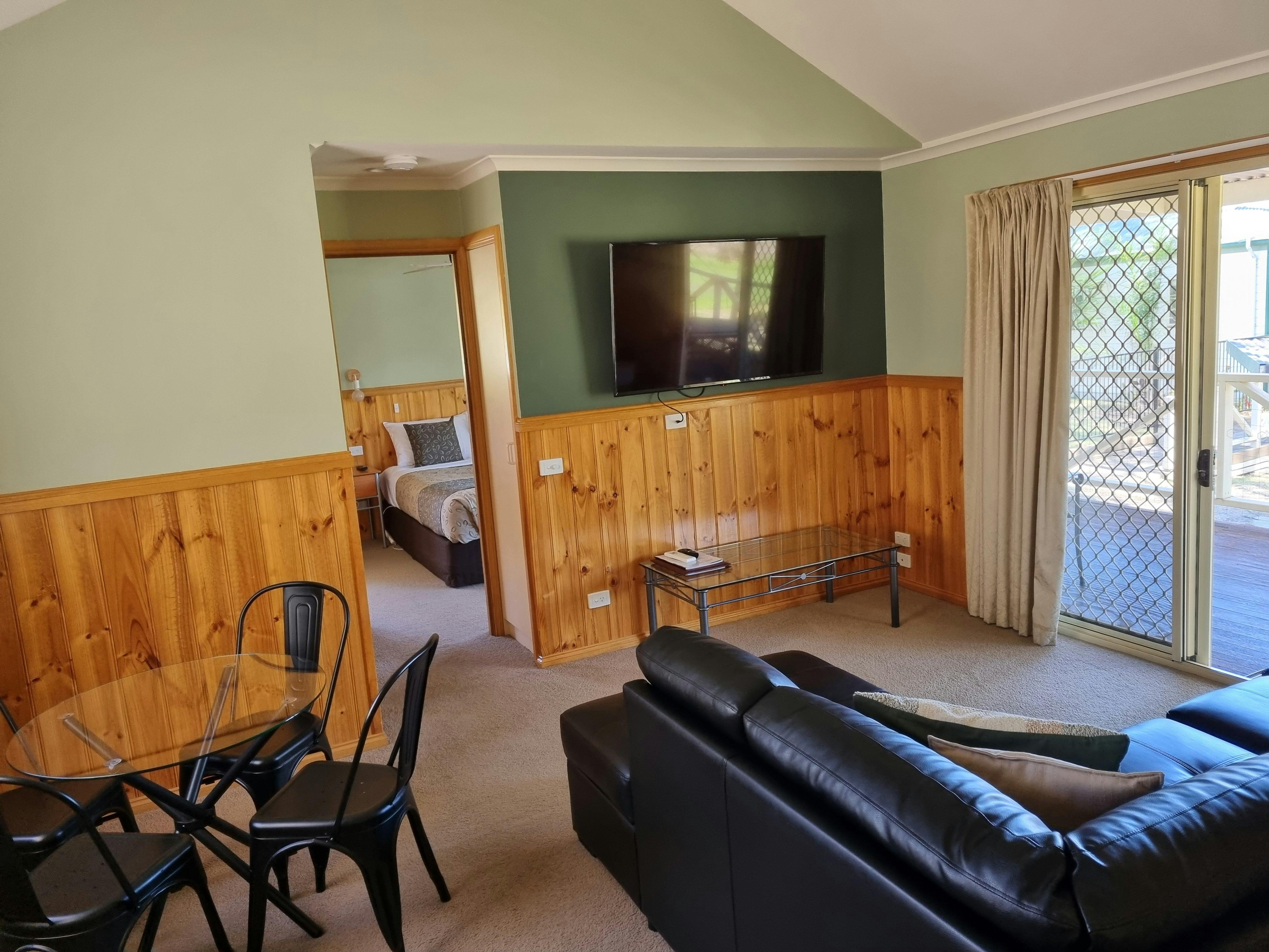 2 Bedroom 1 Bathroom Self Contained Spa Cottage