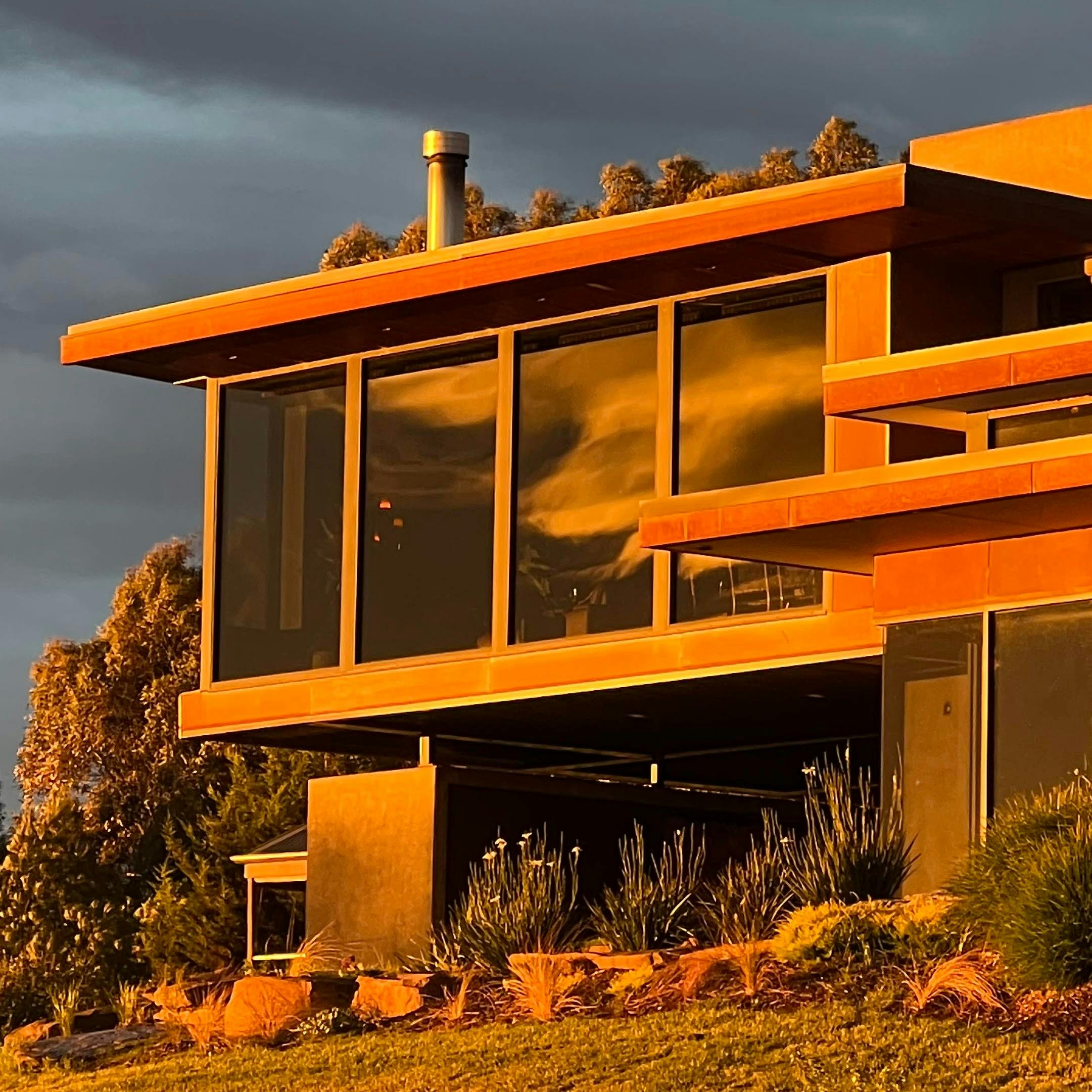 Gorgeous glowing sunlight hits BullerRoo creating a magnificent glow