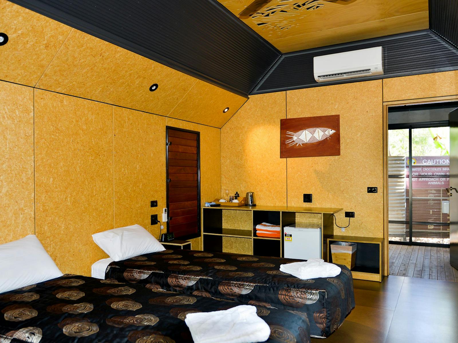 Internal Twin Anbinik Suite