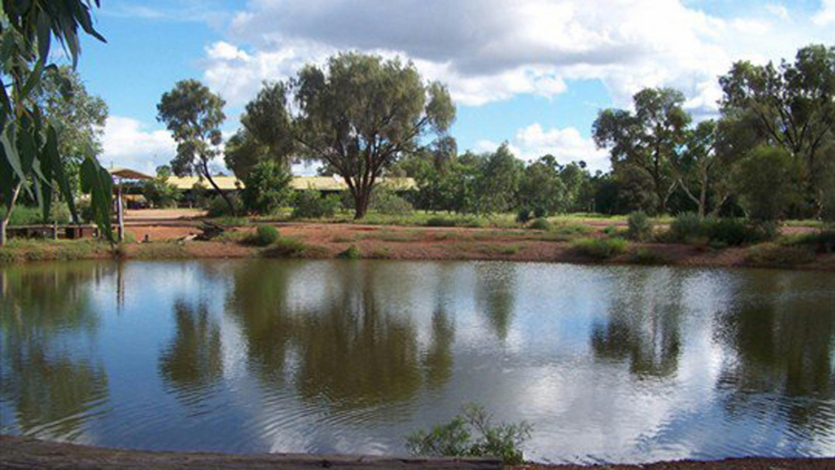 Gemtree Roadhouse and Caravan Park