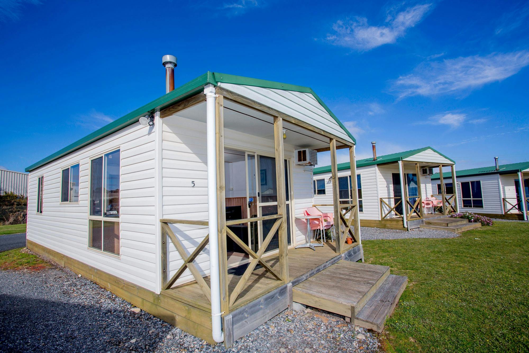 Standard Cottage - Sleeps 5