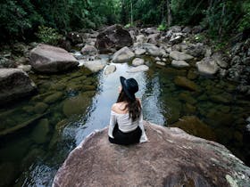 Finch Hatton image