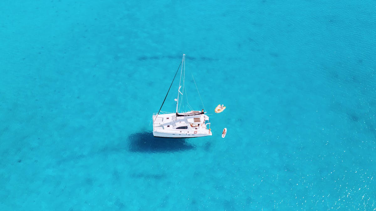 Sweet Escape Yacht Charter Fraser Island waters