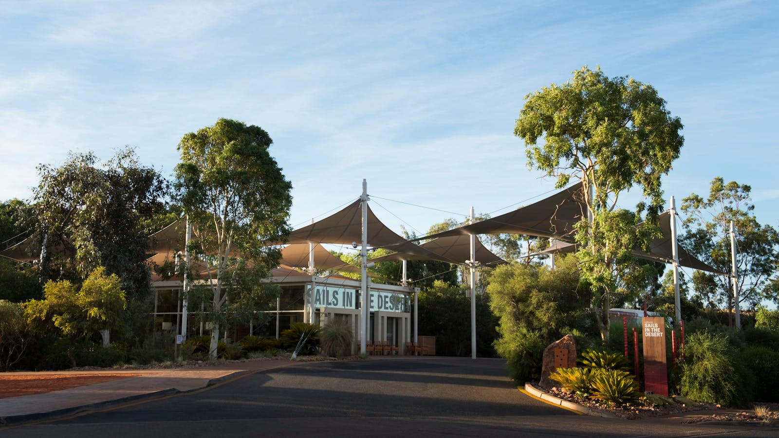Walpa Lobby Bar