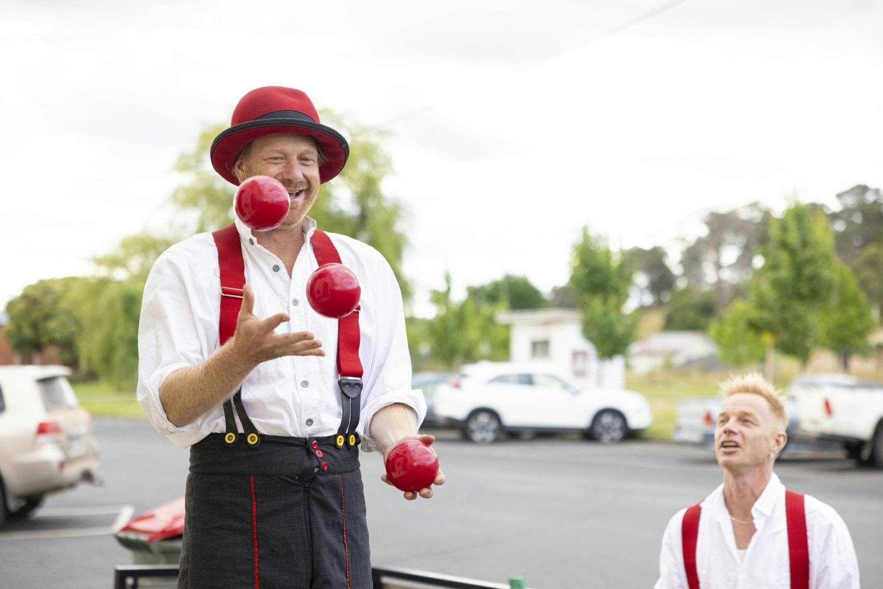 street performers at Beaufort by Twilight