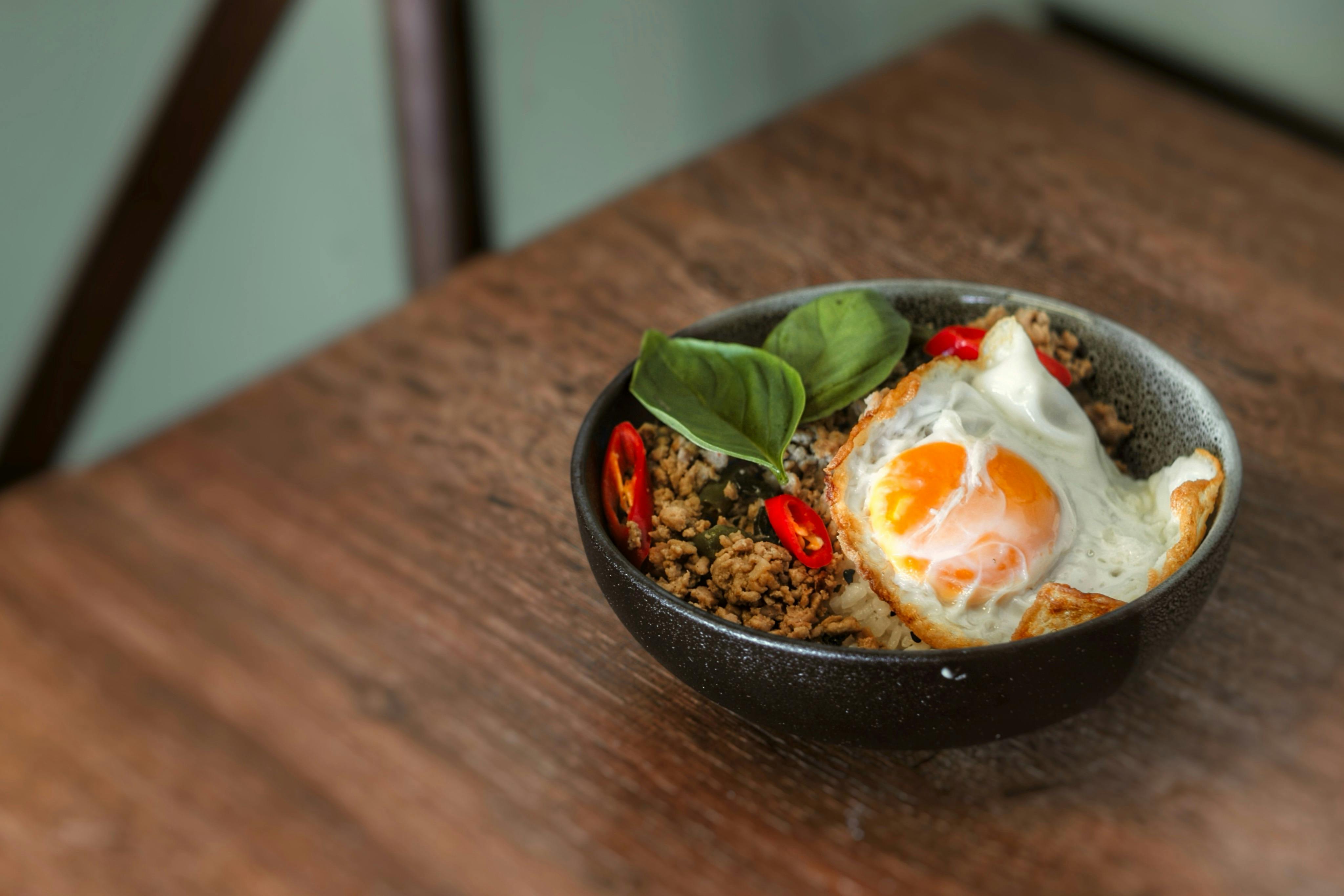 Chicken basil chilli bomb