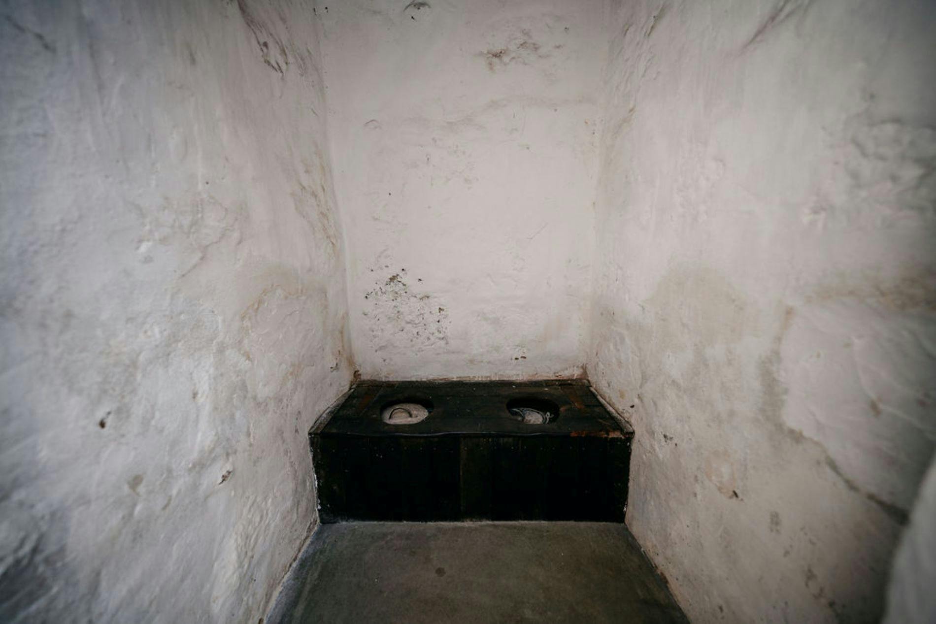 Old gaol toilets, Old Courthouse Complex