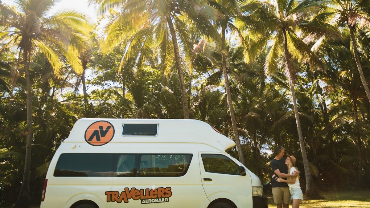 Travellers Autobarn Hi5 Campervan