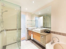 Executive Suite Bathroom with separate shower and bath