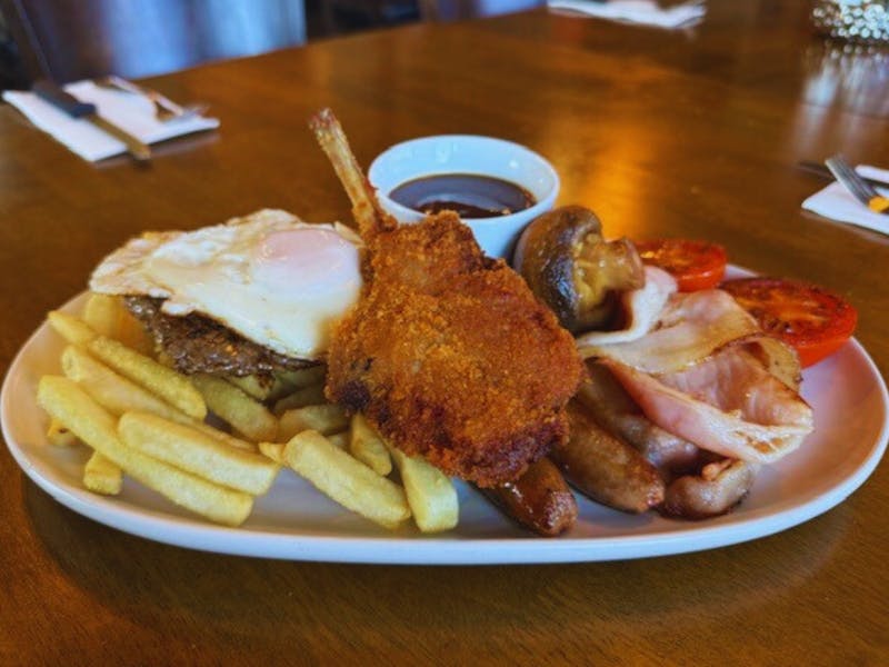 Bogan Gate Pub mixed grill