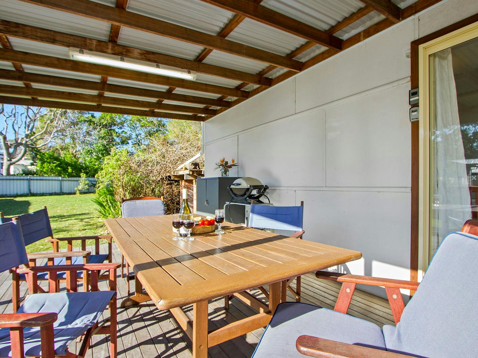 BBQ, Covered Outdoor Area, Outdoor deck, Outdoor Dining Seating