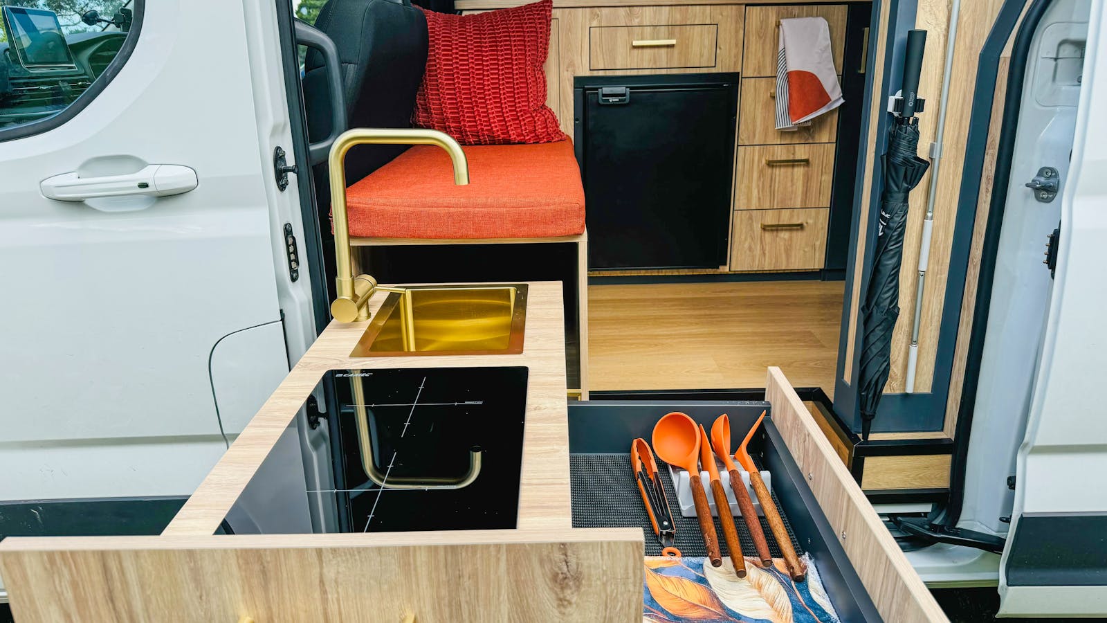VanMania Pullout Kitchen