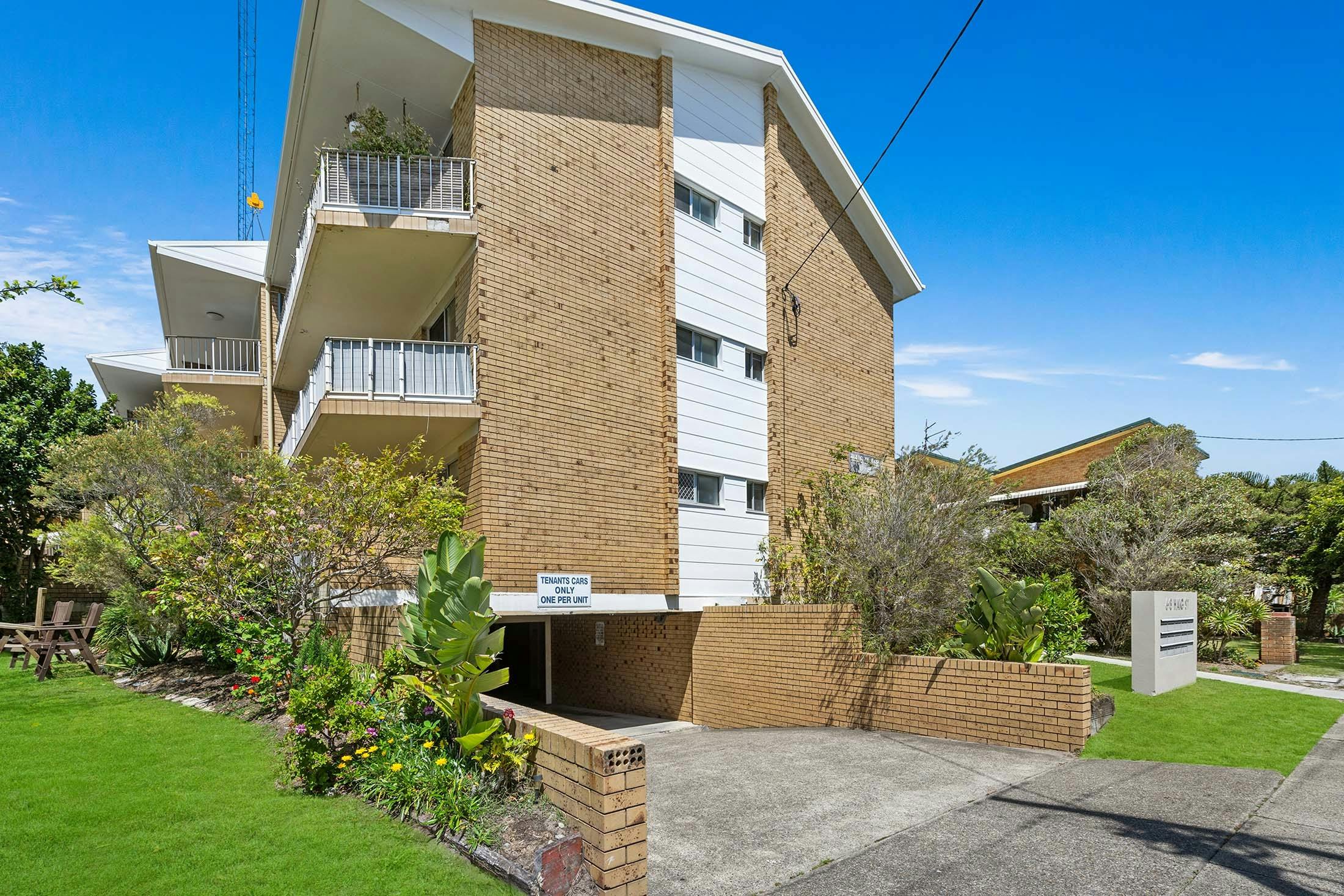 Haig Place Unit 3 - Kirra Beach Coolangatta