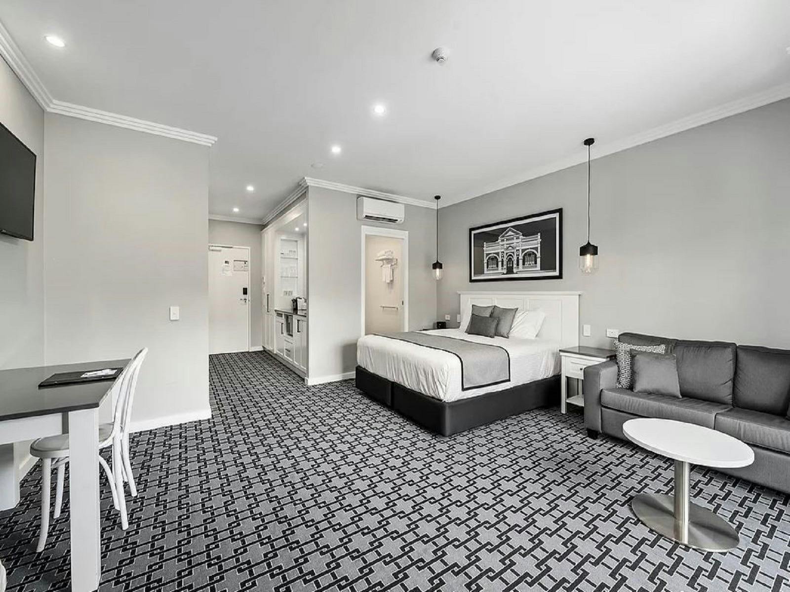 Executive King Suite