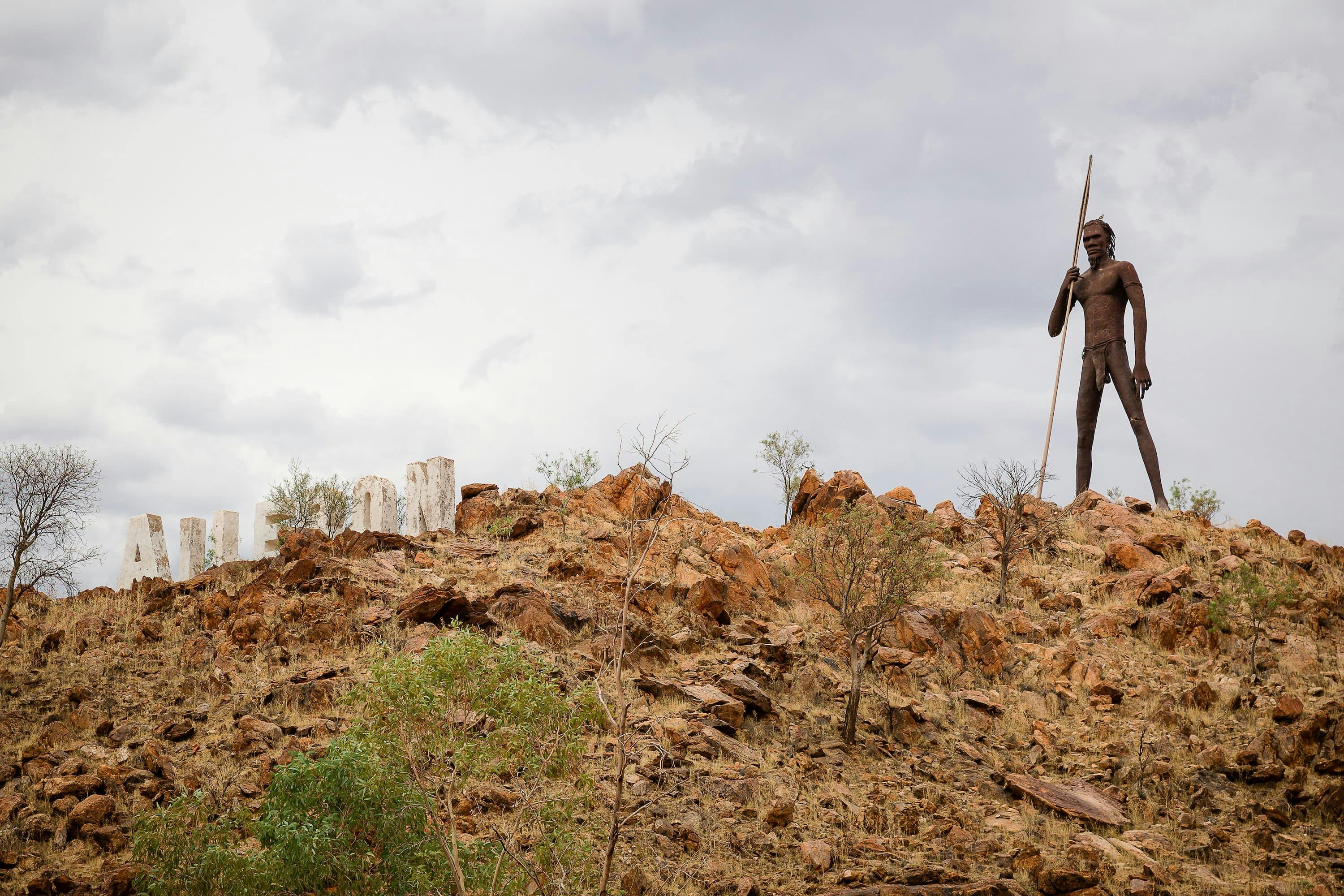 Striking giant sculpture by Mark Egan of the ‘Anmatjere Man’ overlooks Aileron.