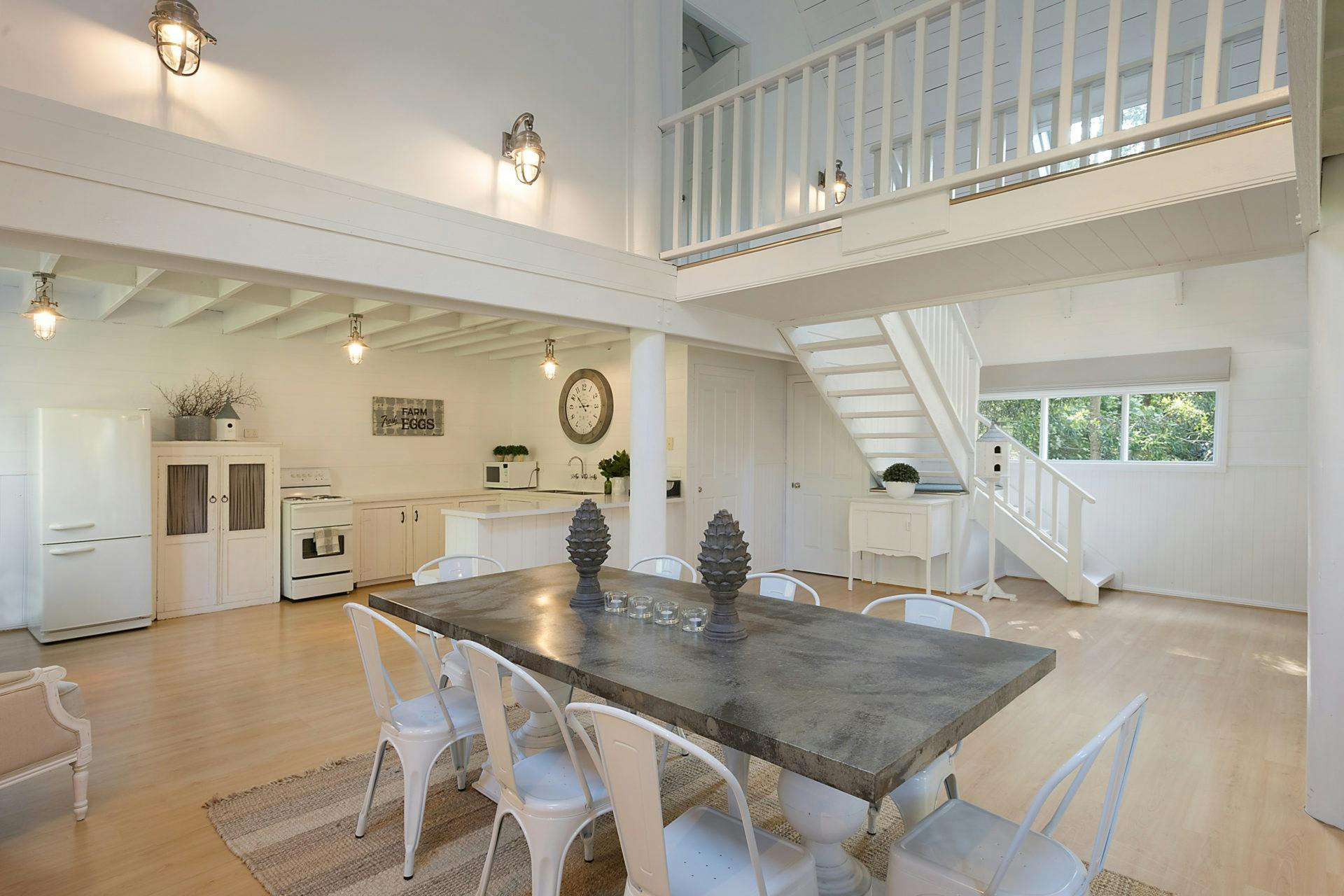 Dining Room & Kitchen