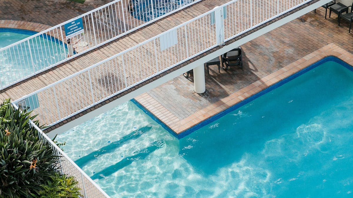 Osprey Apartments - pool
