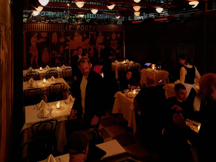 Le Foote back courtyard dining area