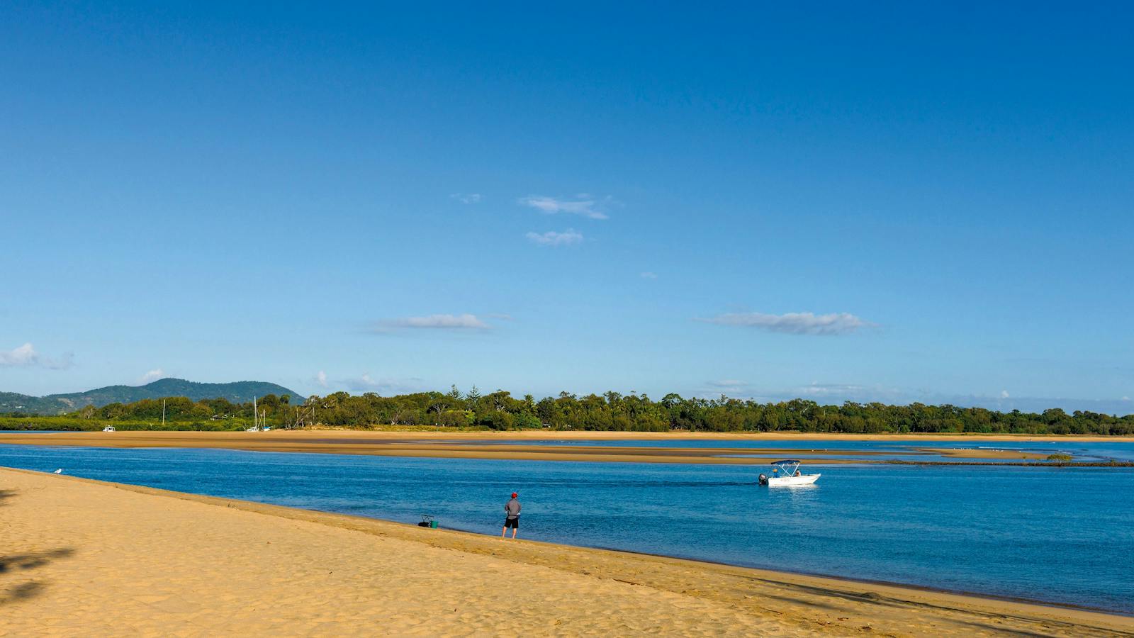The tranquil waters of Eimeo Beach
