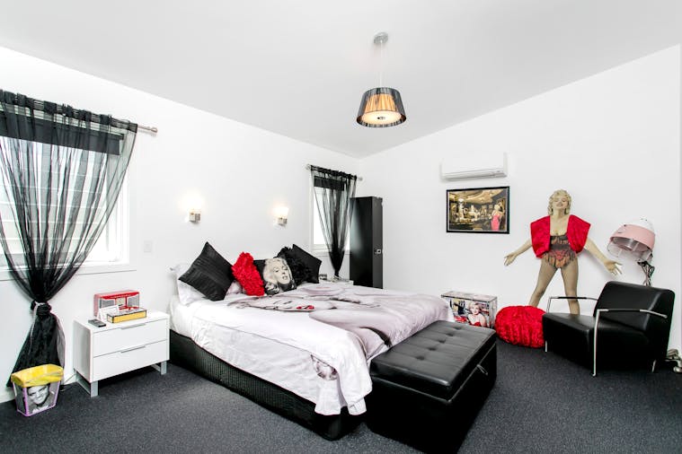 Barossa Old Garage Bed and Breakfast