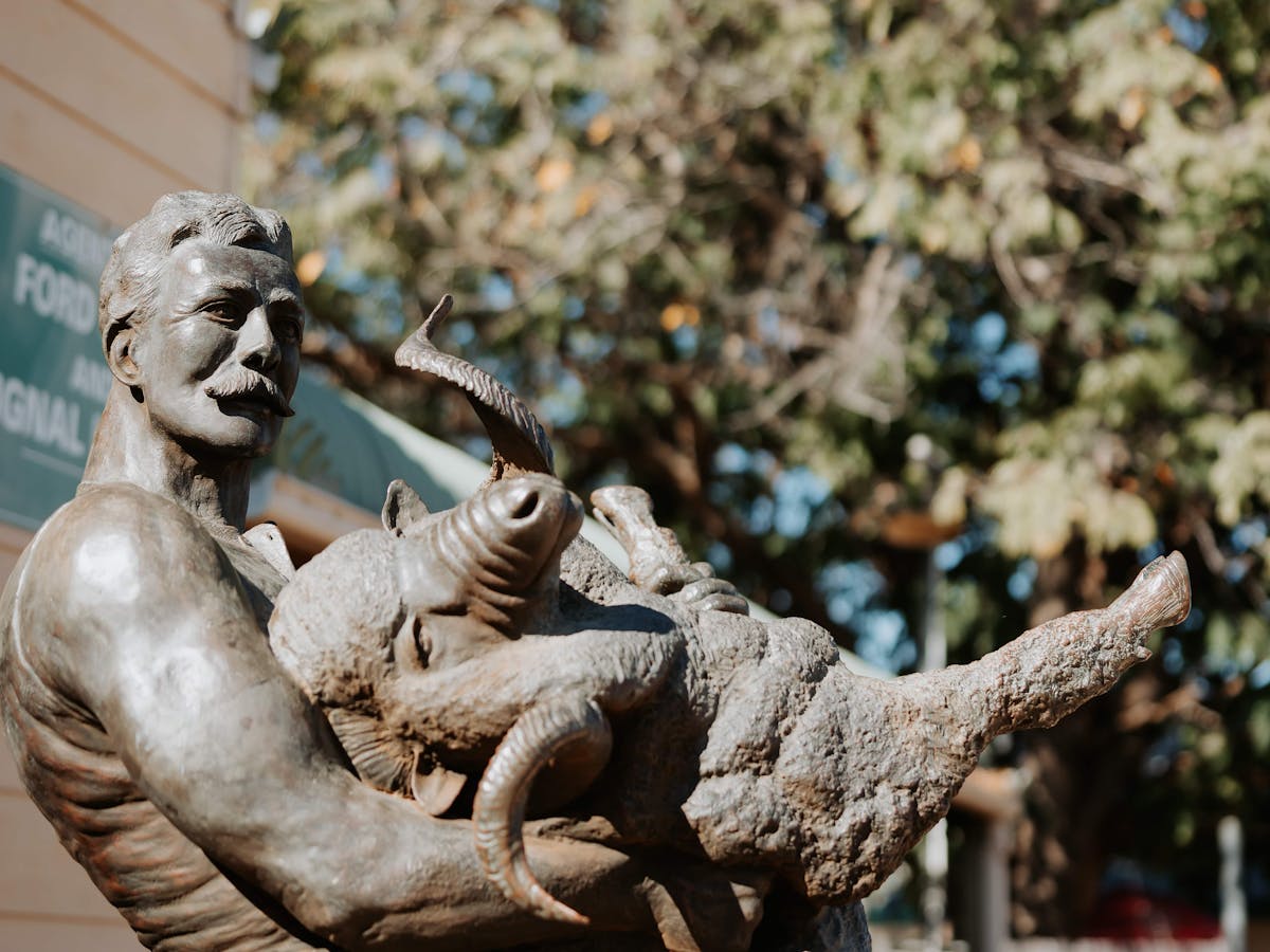 Jack Howe Statue Sculpted by Bodo Muche Jack Howe Statue Sculpted by Bodo Muche