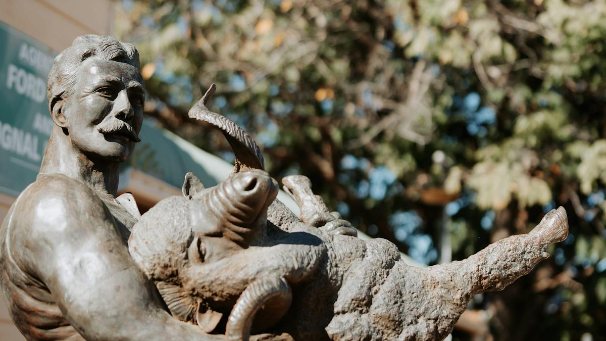 Jack Howe Sculpture And Gallery | Attractions | Queensland