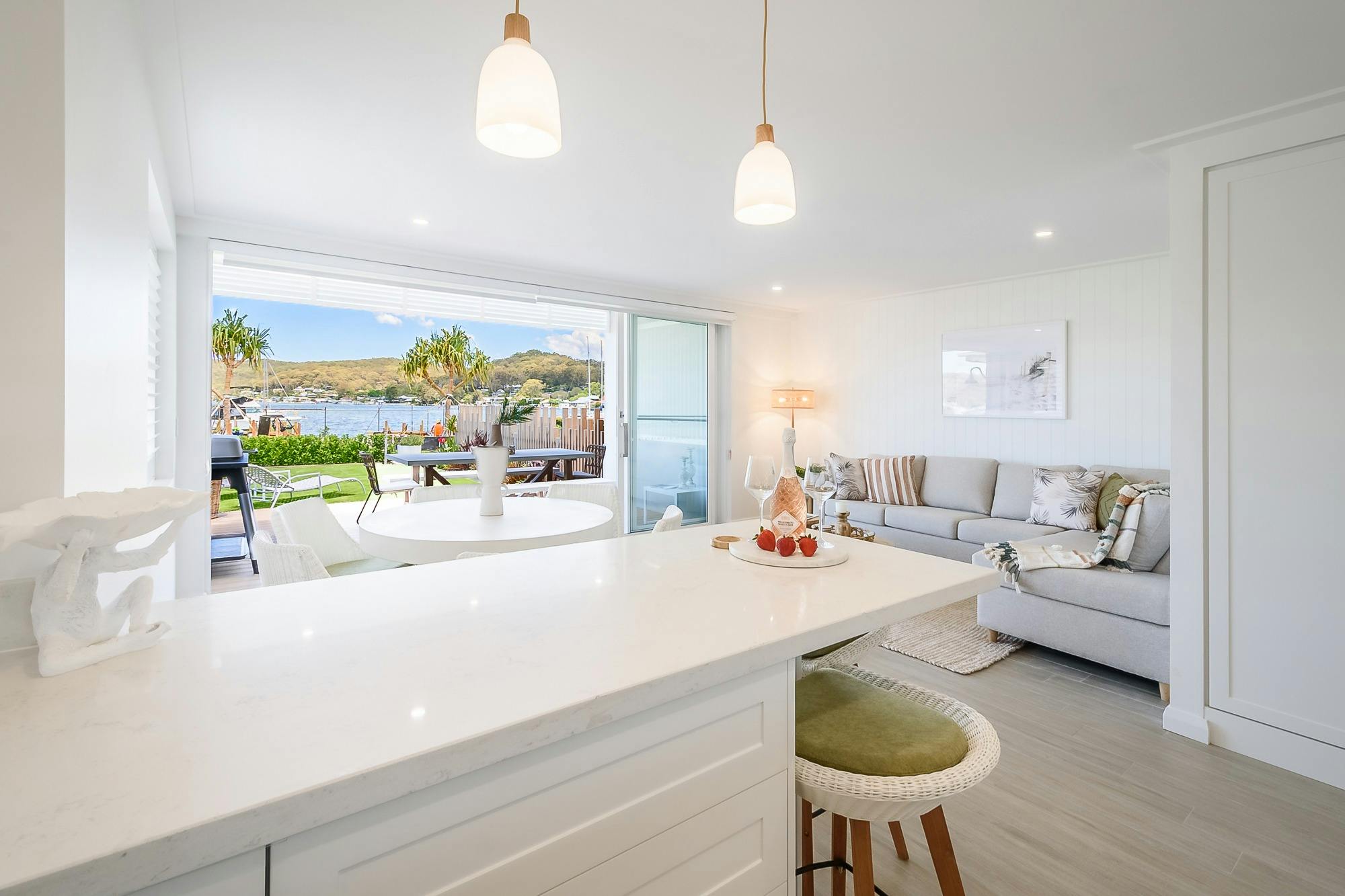 ウォーターシー・バイ・ザ・ベイ U2