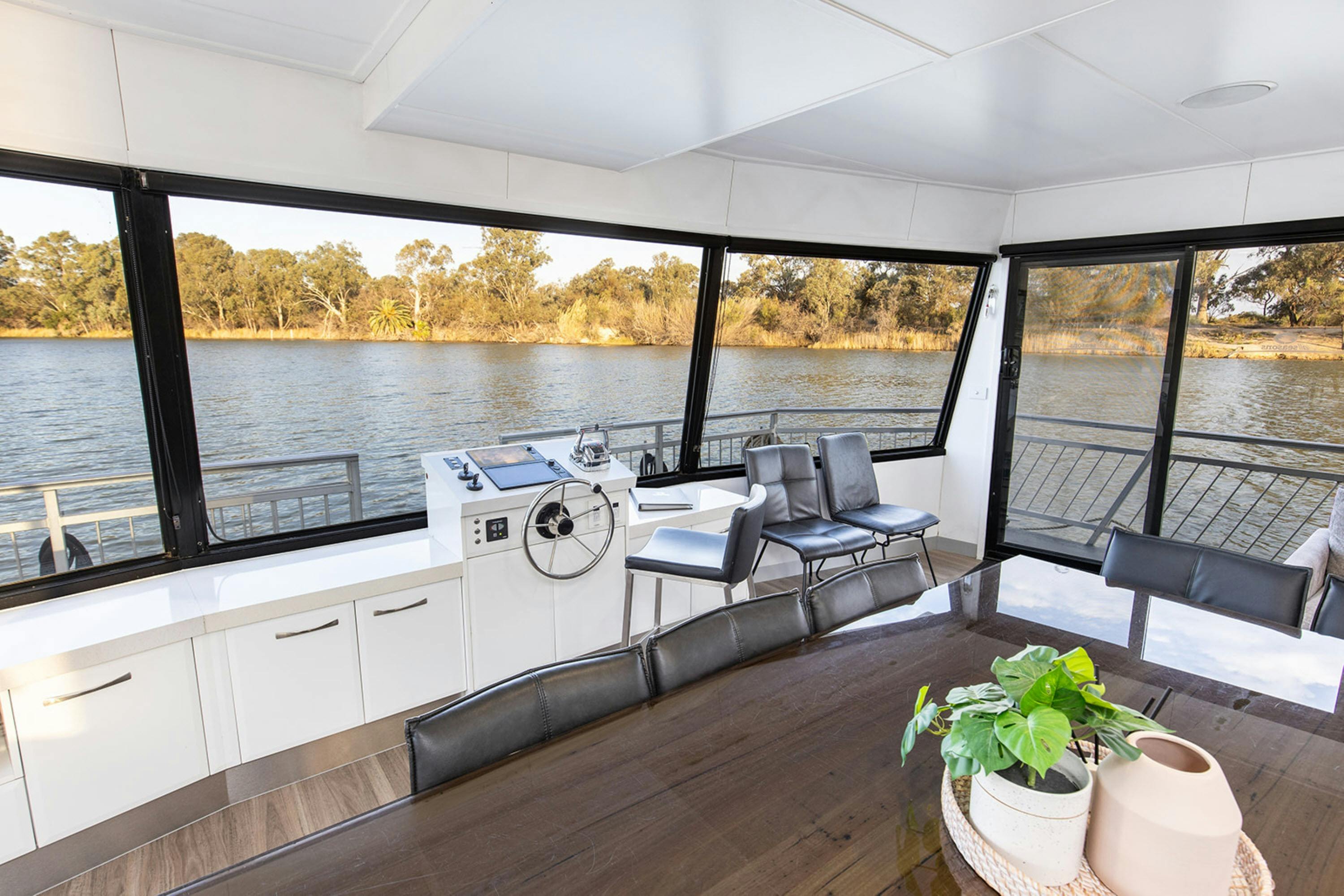 river view dining room