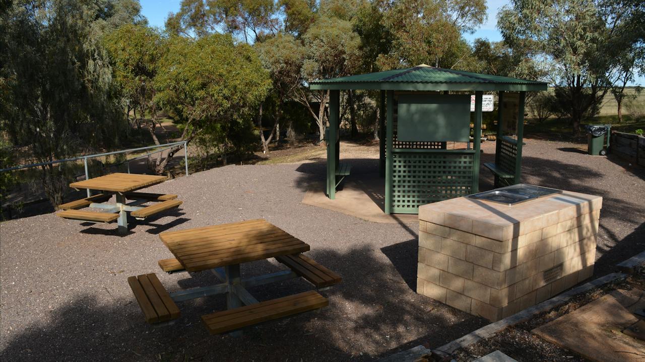 Yedulknie Weir Facilities