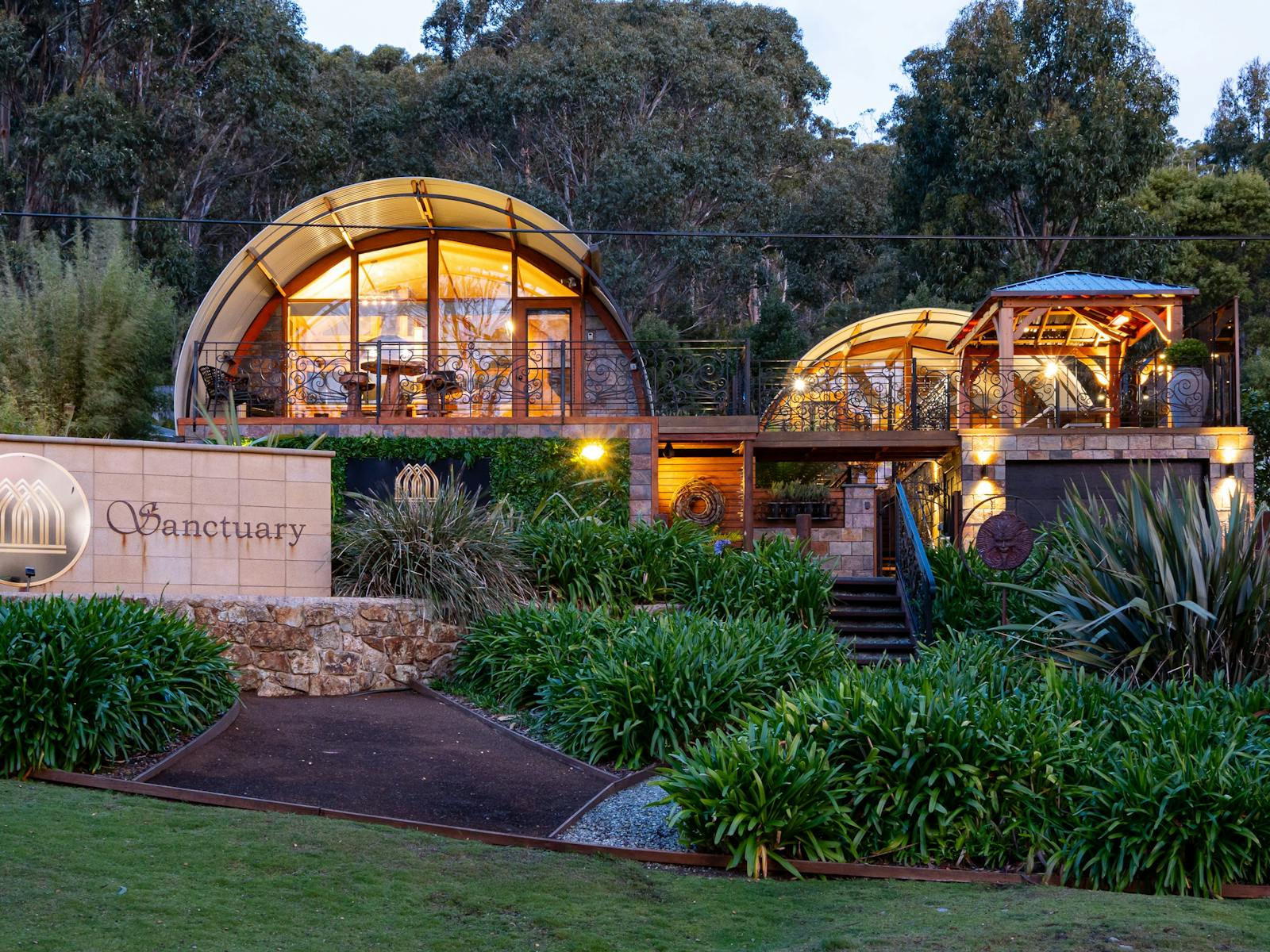 Adventure Bay Luxurious Accommodation