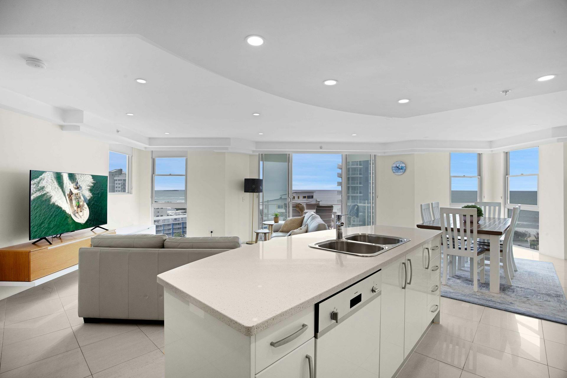 Deluxe 1 Bedroom Spa Apartment - Ocean View