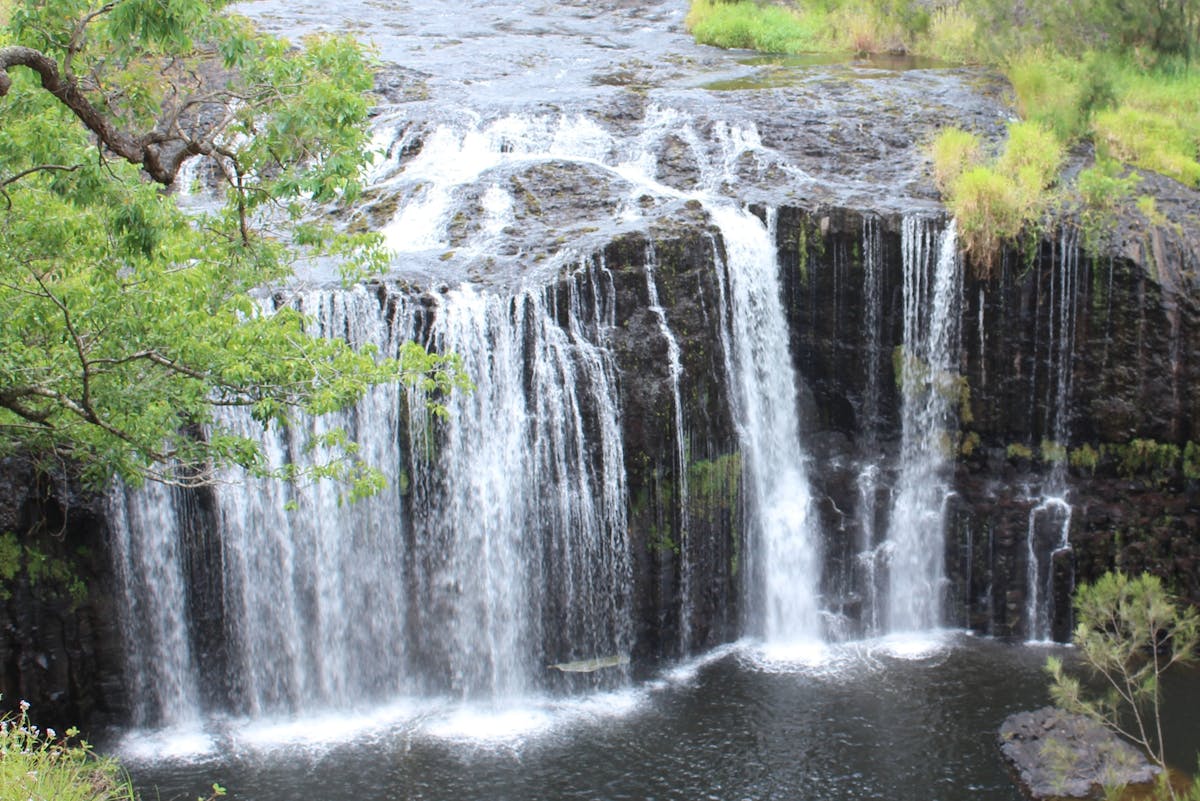 The Millstream falls over a basalt flow.