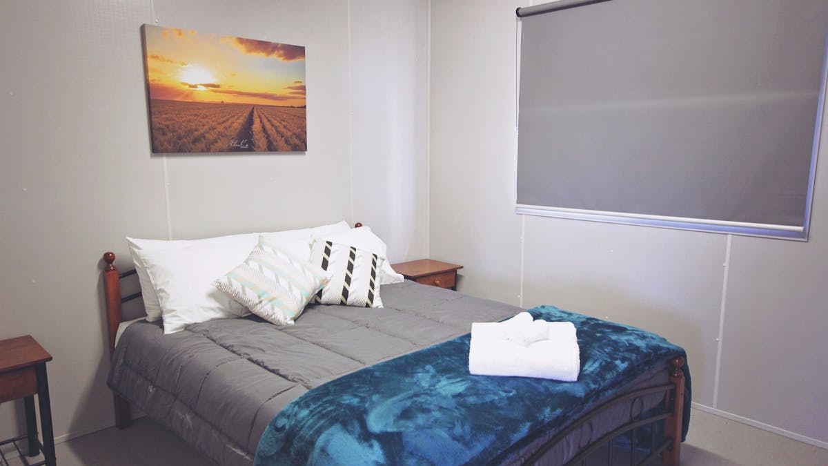 2 Bedroom Cabin Master Bedroom