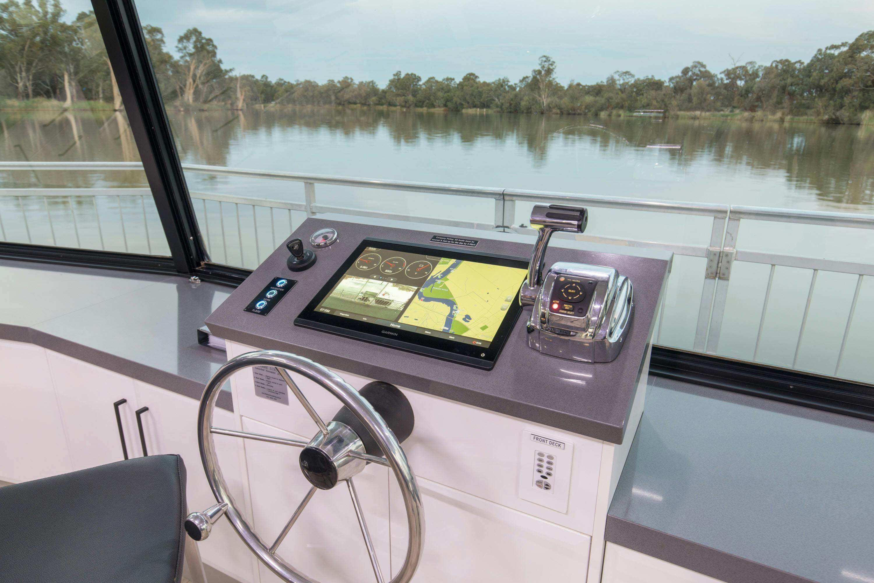 All Seasons Houseboats - Sapphire Indulgence