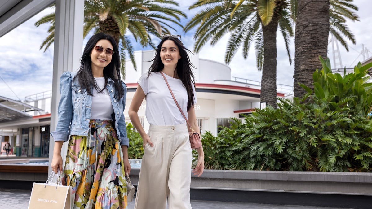 Friends shopping in paradise