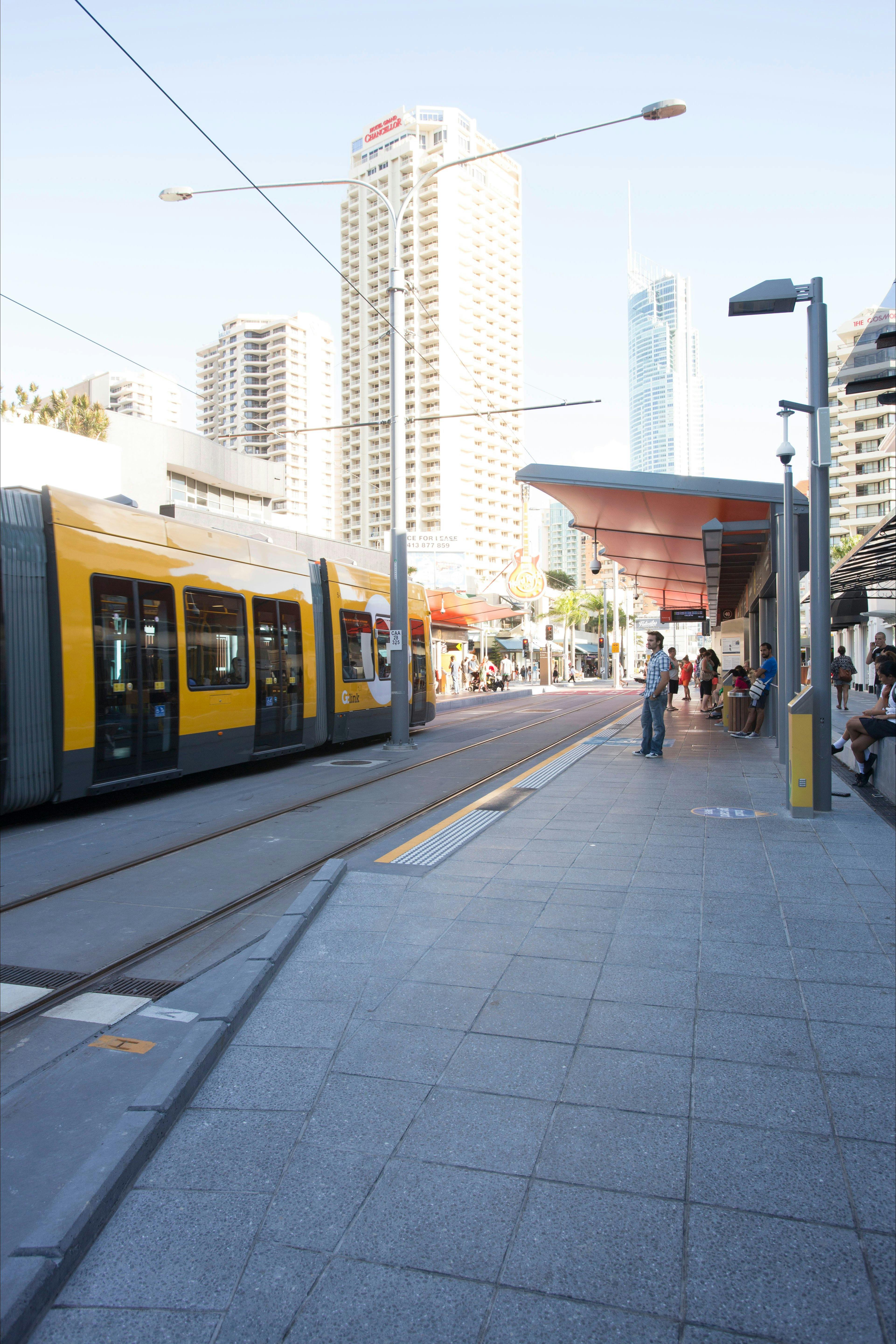 Surfers Paradise - Cavill Avenue