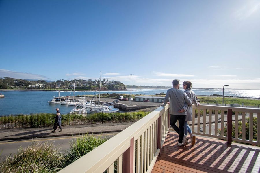 Large deck harbour