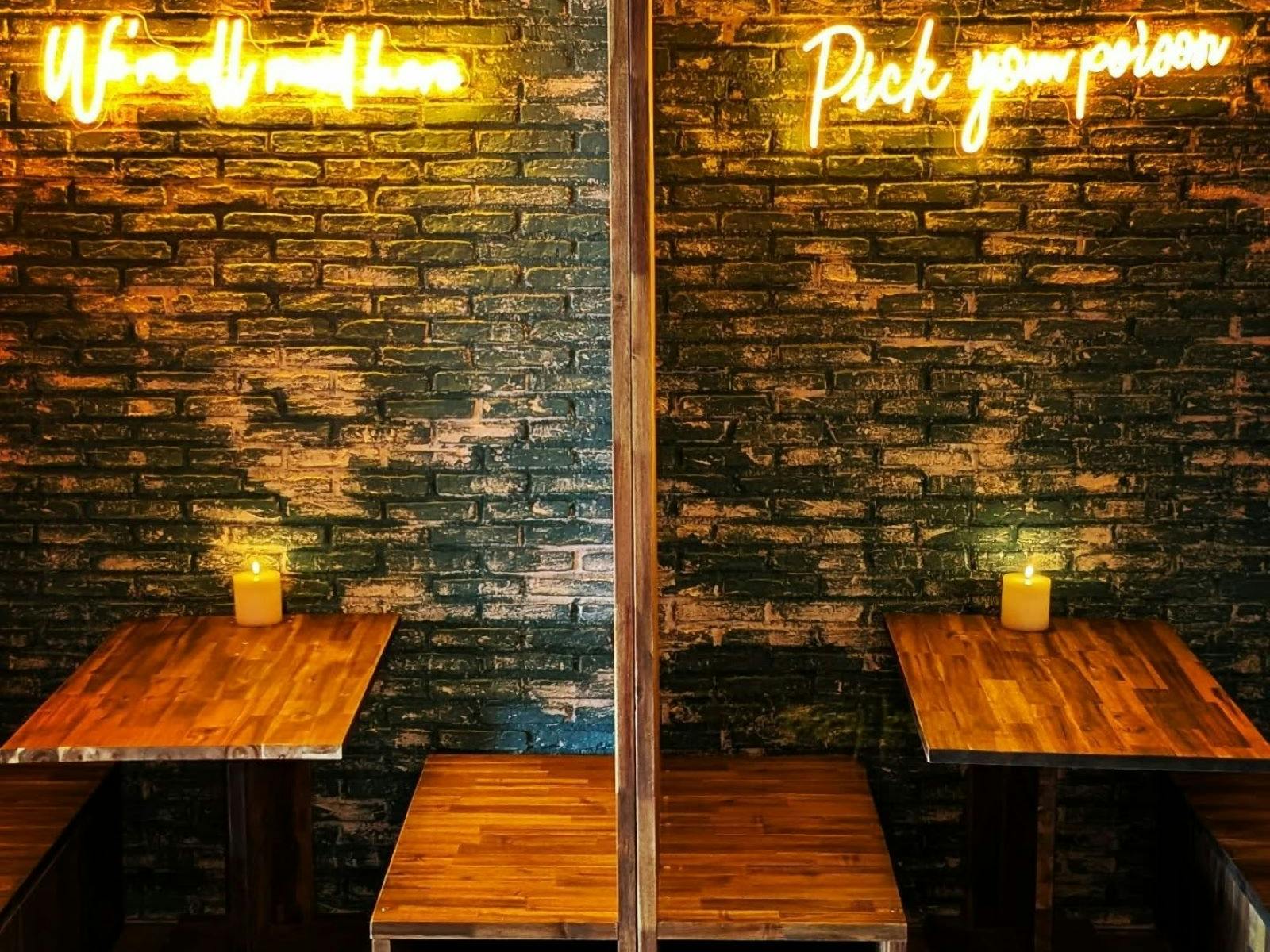 Jekyll & Hyde - interior