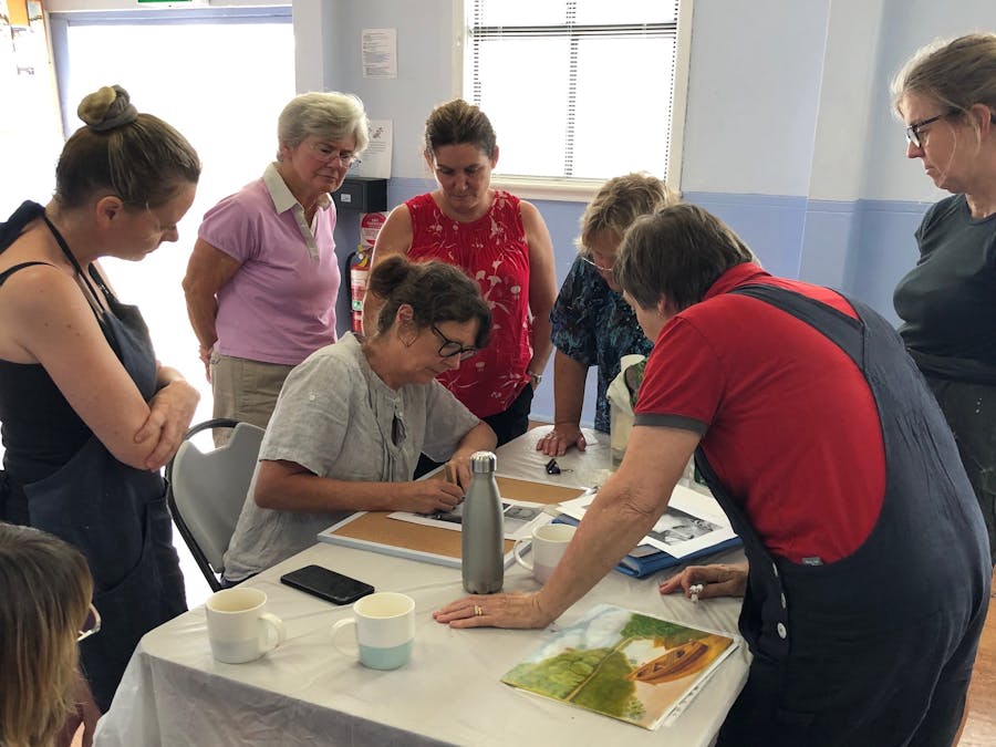 Megan Seres oil painting classes with Kiama Art Workshops