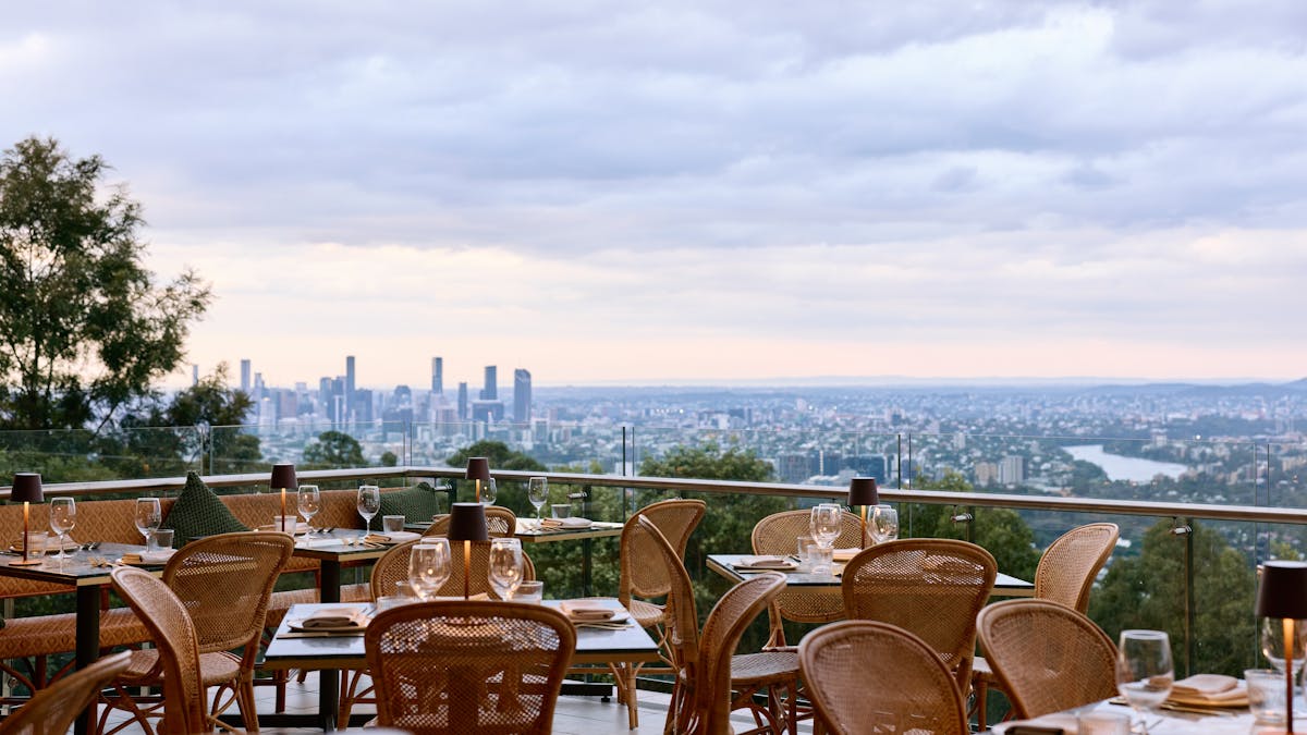 Apiary Dining at The Summit Restaurant & Bar